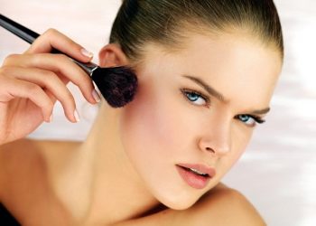 6 bước trang điểm che mụn và vết thâm đỉnh cao cho chị em